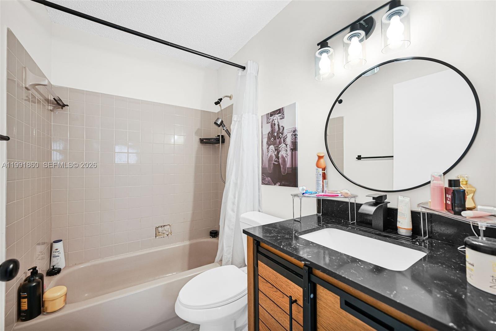   /  1944 sq. ft. $ 2026-03-30 0 Photo