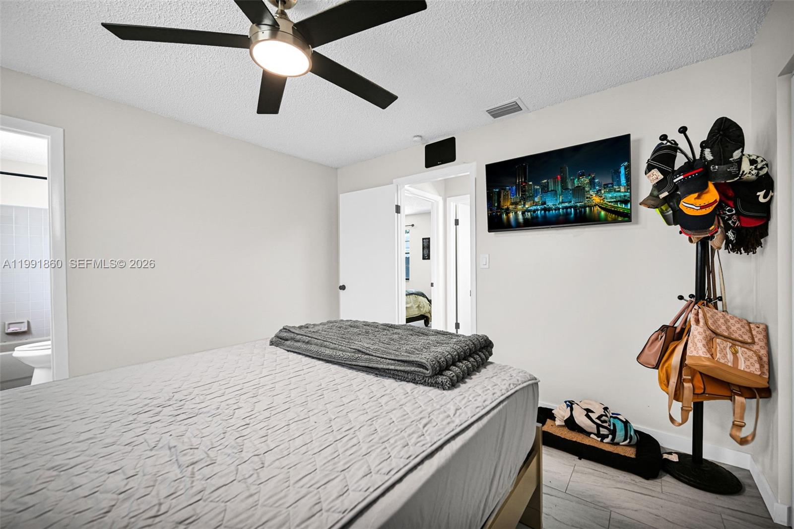   /  1944 sq. ft. $ 2026-03-30 0 Photo