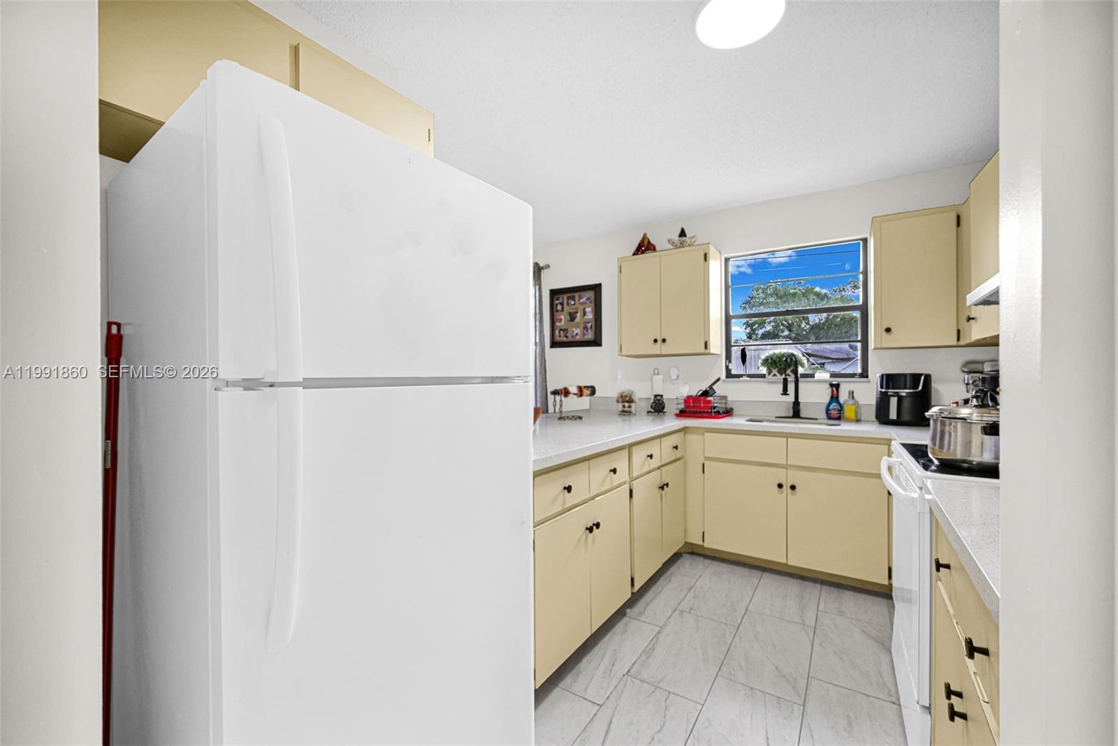   /  1944 sq. ft. $ 2026-03-30 0 Photo