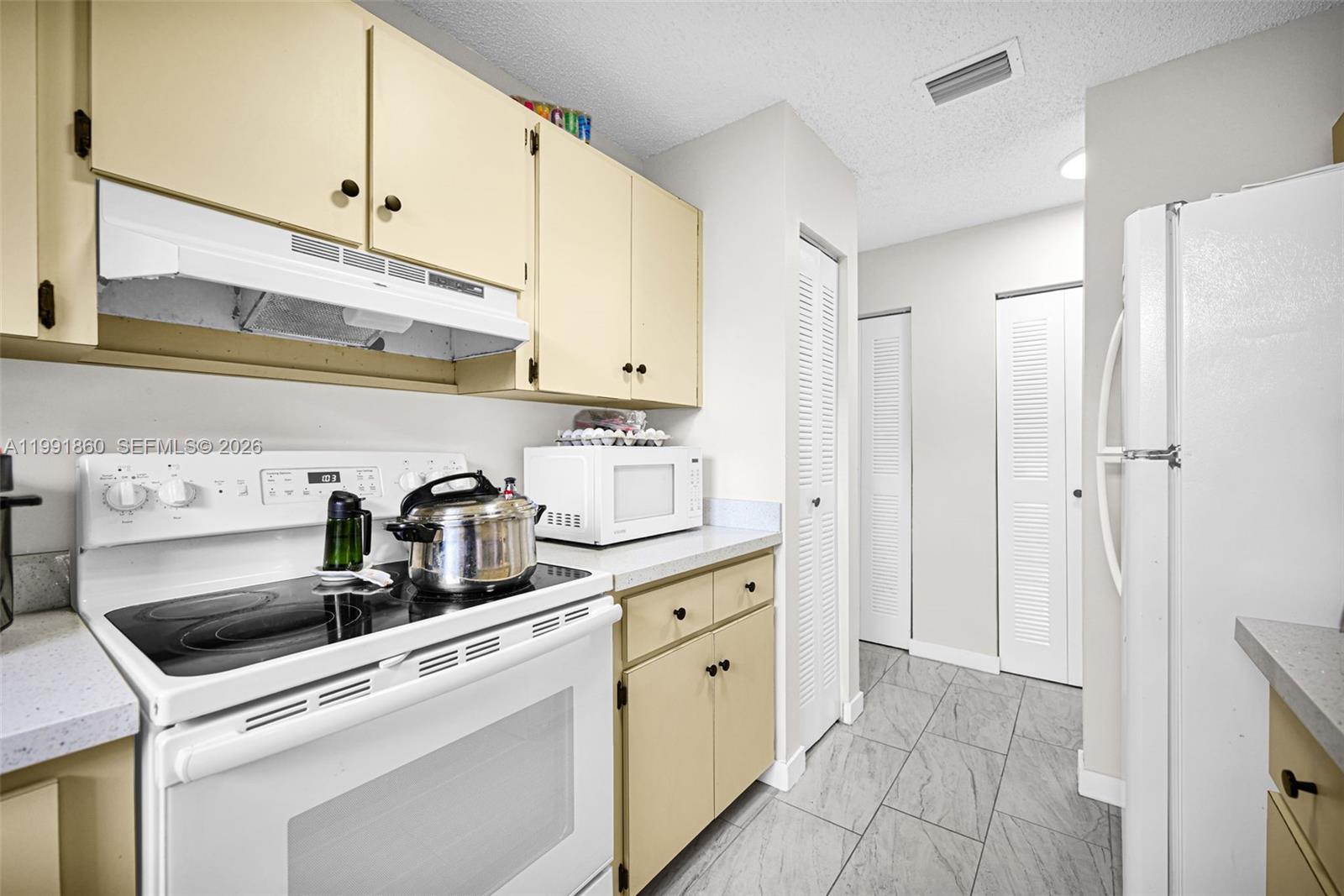   /  1944 sq. ft. $ 2026-03-30 0 Photo