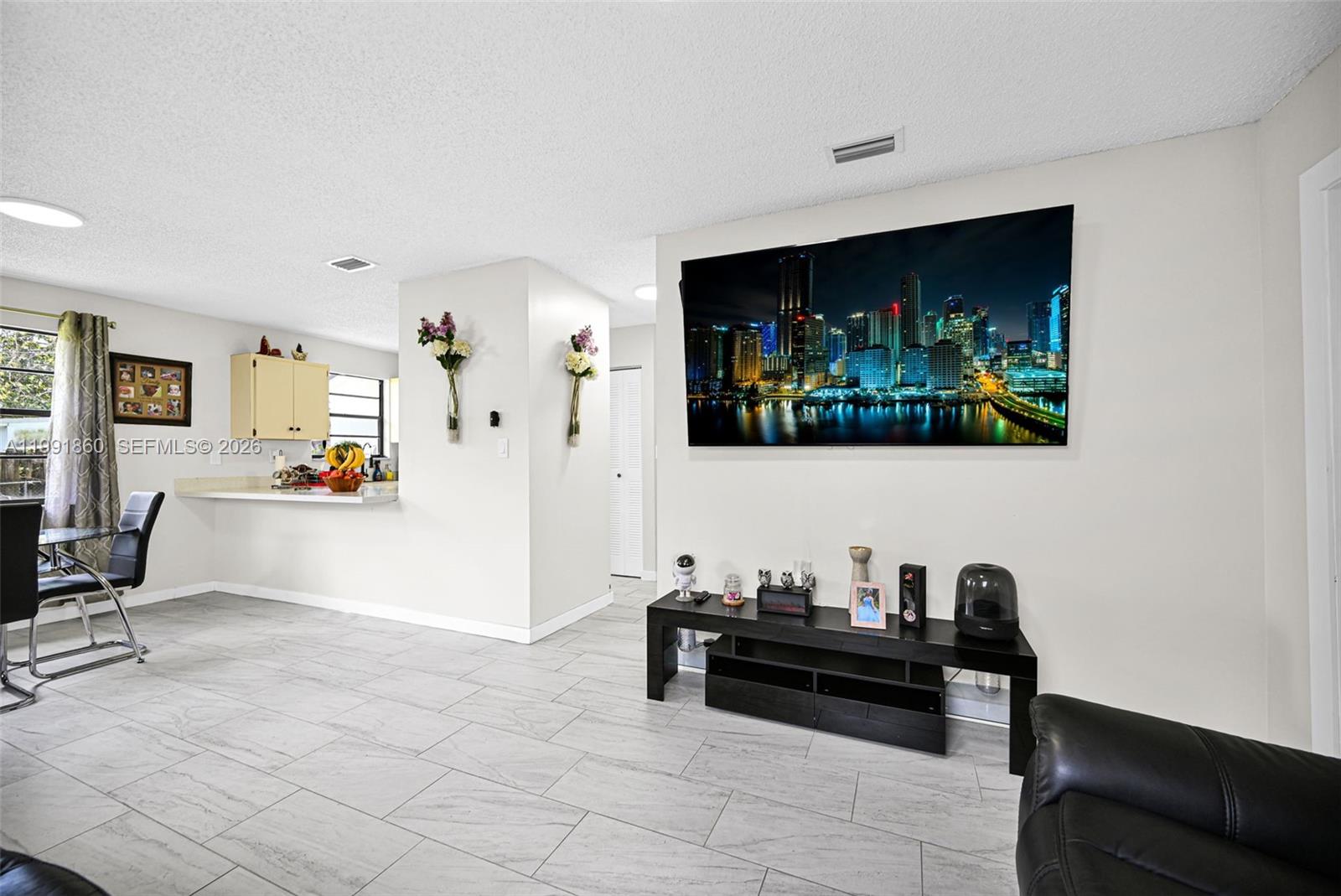   /  1944 sq. ft. $ 2026-03-30 0 Photo