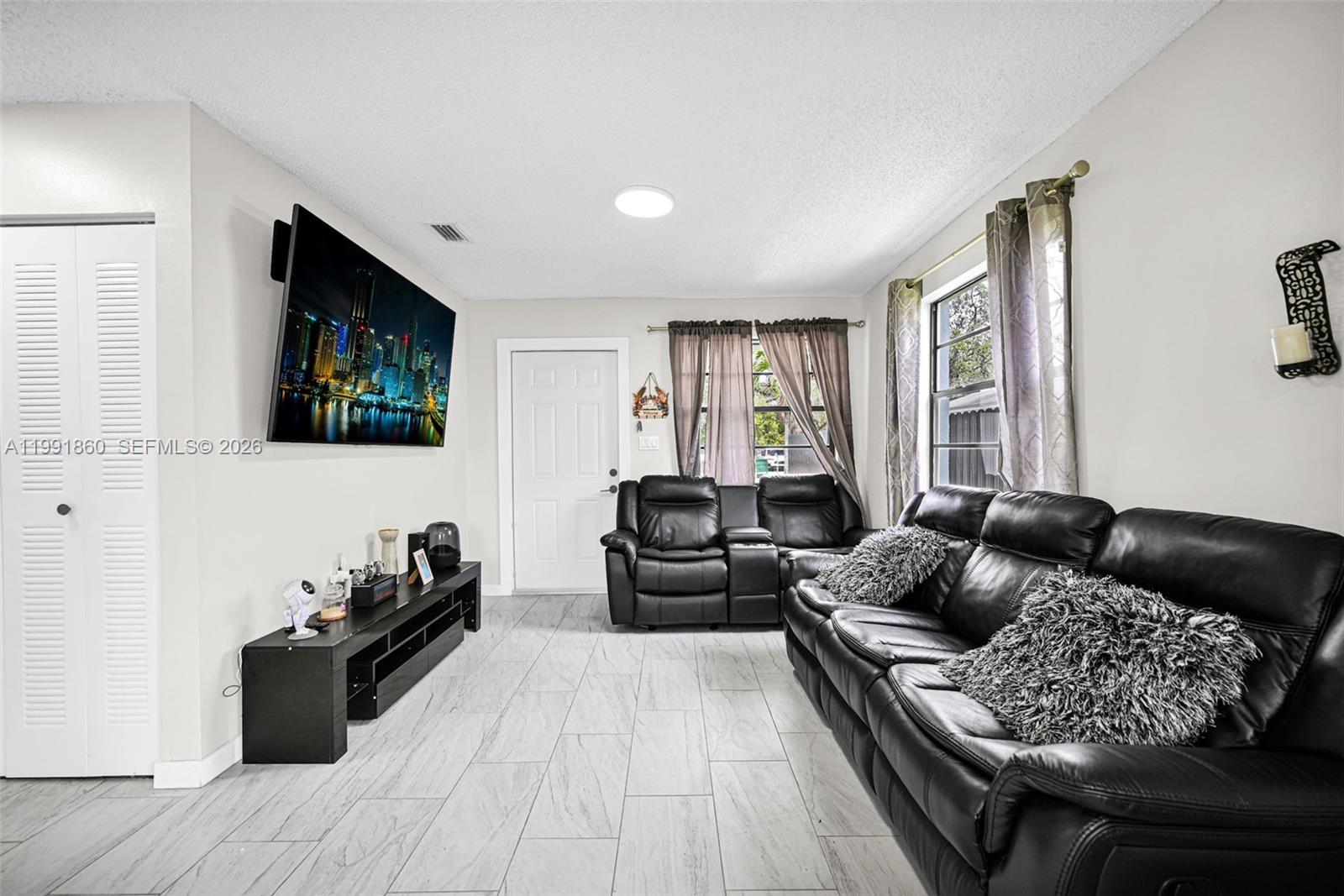   /  1944 sq. ft. $ 2026-03-30 0 Photo