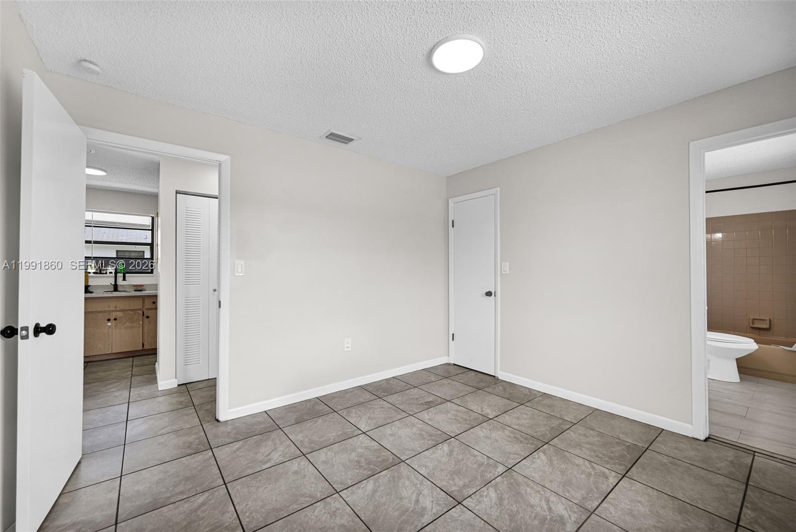   /  1944 sq. ft. $ 2026-03-30 0 Photo