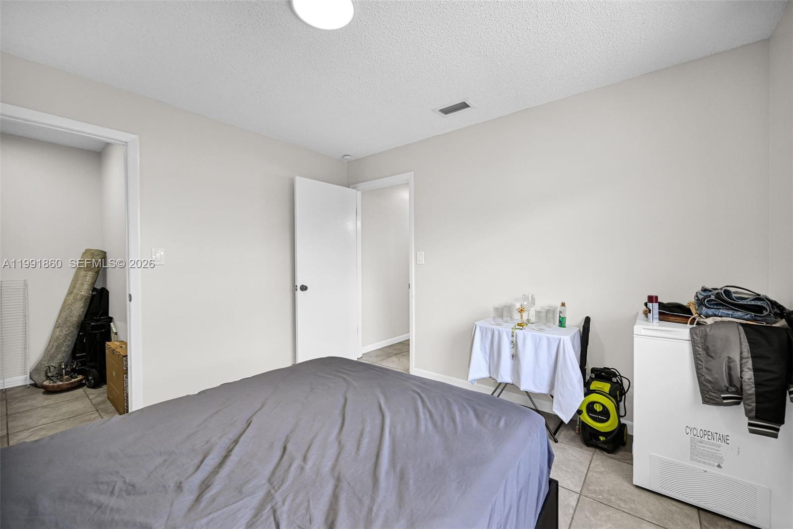   /  1944 sq. ft. $ 2026-03-30 0 Photo