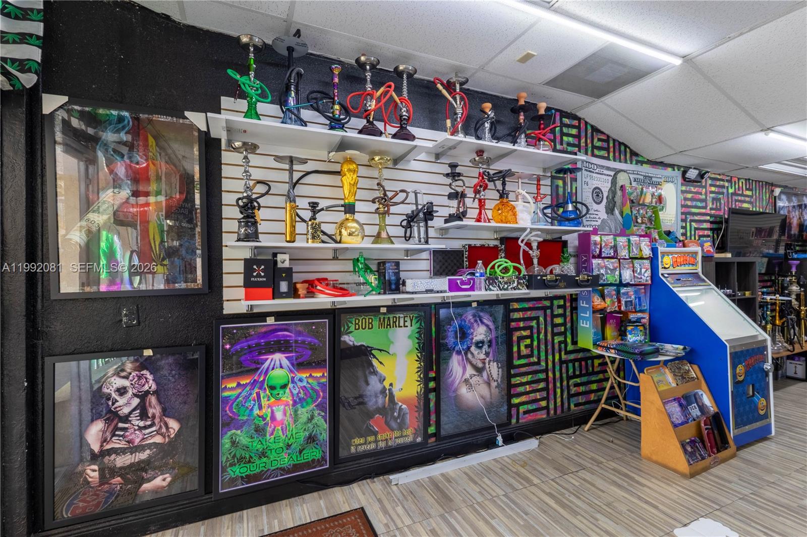   /   кв.футов $ 2026-03-31 0 Фото