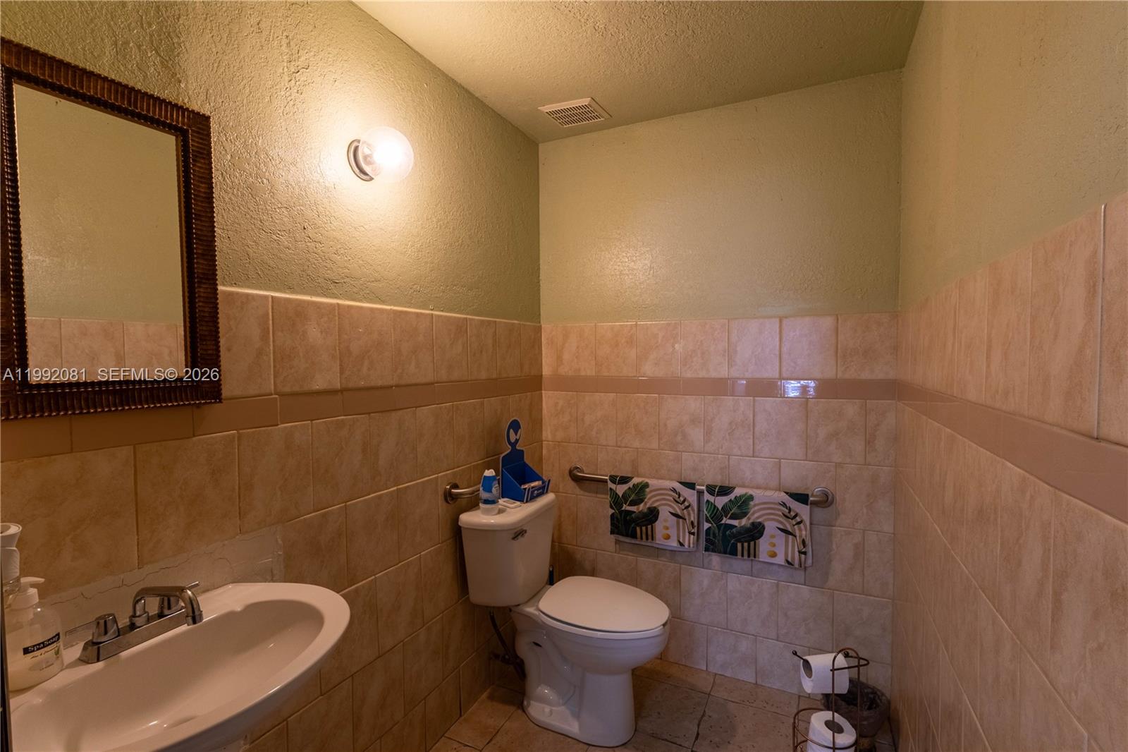   /   кв.футов $ 2026-03-31 0 Фото