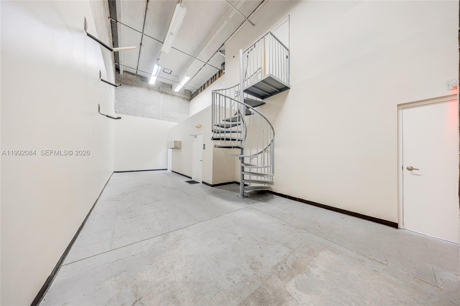 102  /   sq. ft. $ 2026-03-31 0 Photo