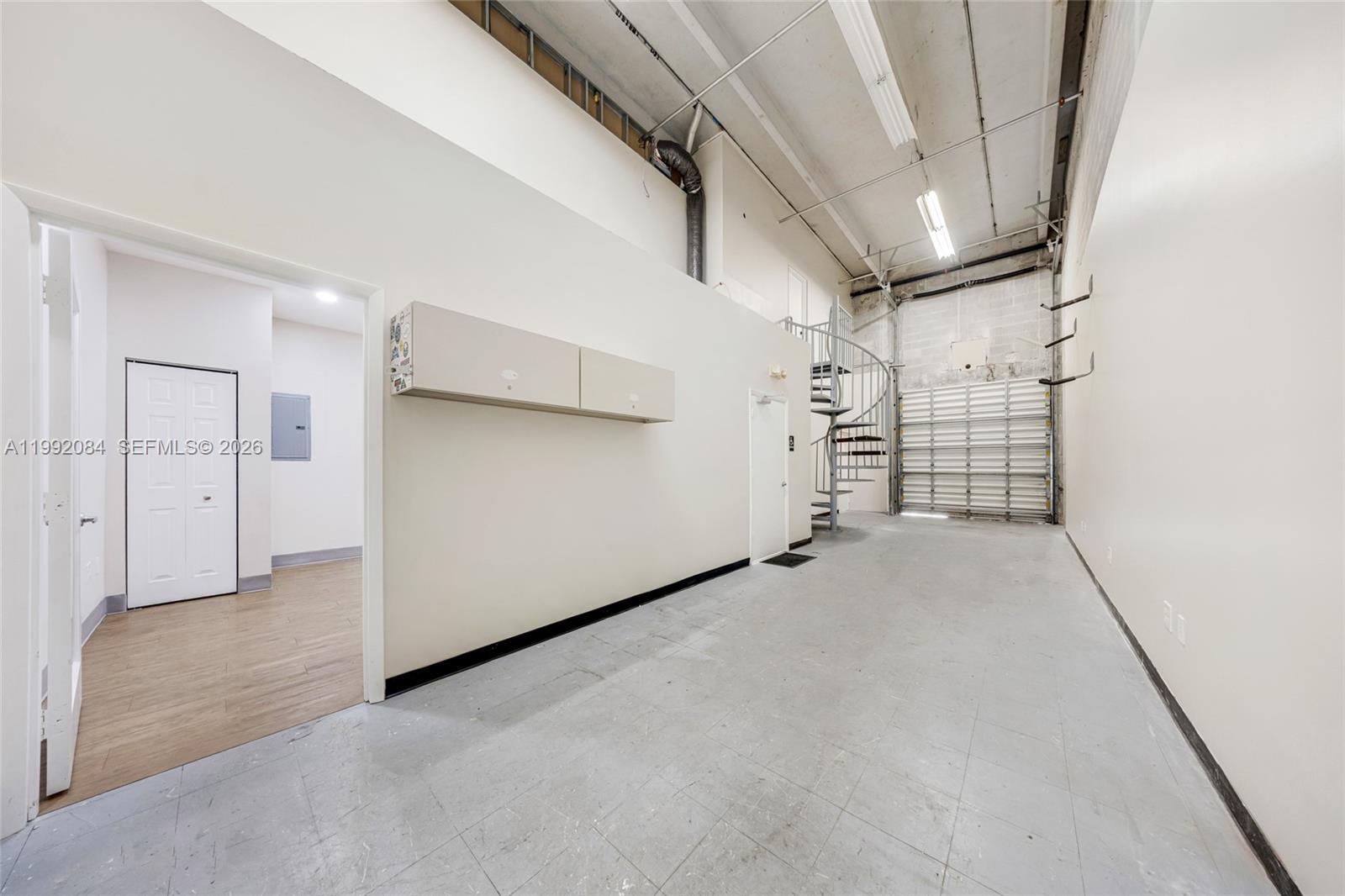 102  /   sq. ft. $ 2026-03-31 0 Photo