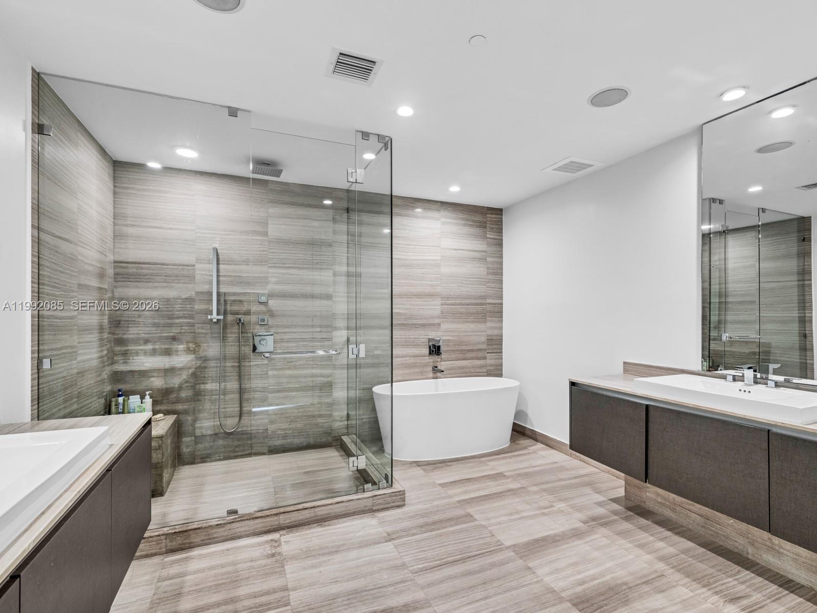 Photo of 3300 188th St  #511, Aventura, Florida, 33180 - 