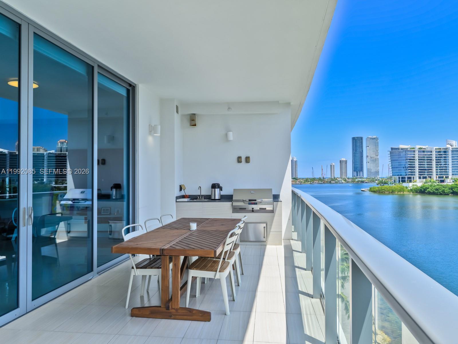 Photo of 3300 188th St  #511, Aventura, Florida, 33180 - 