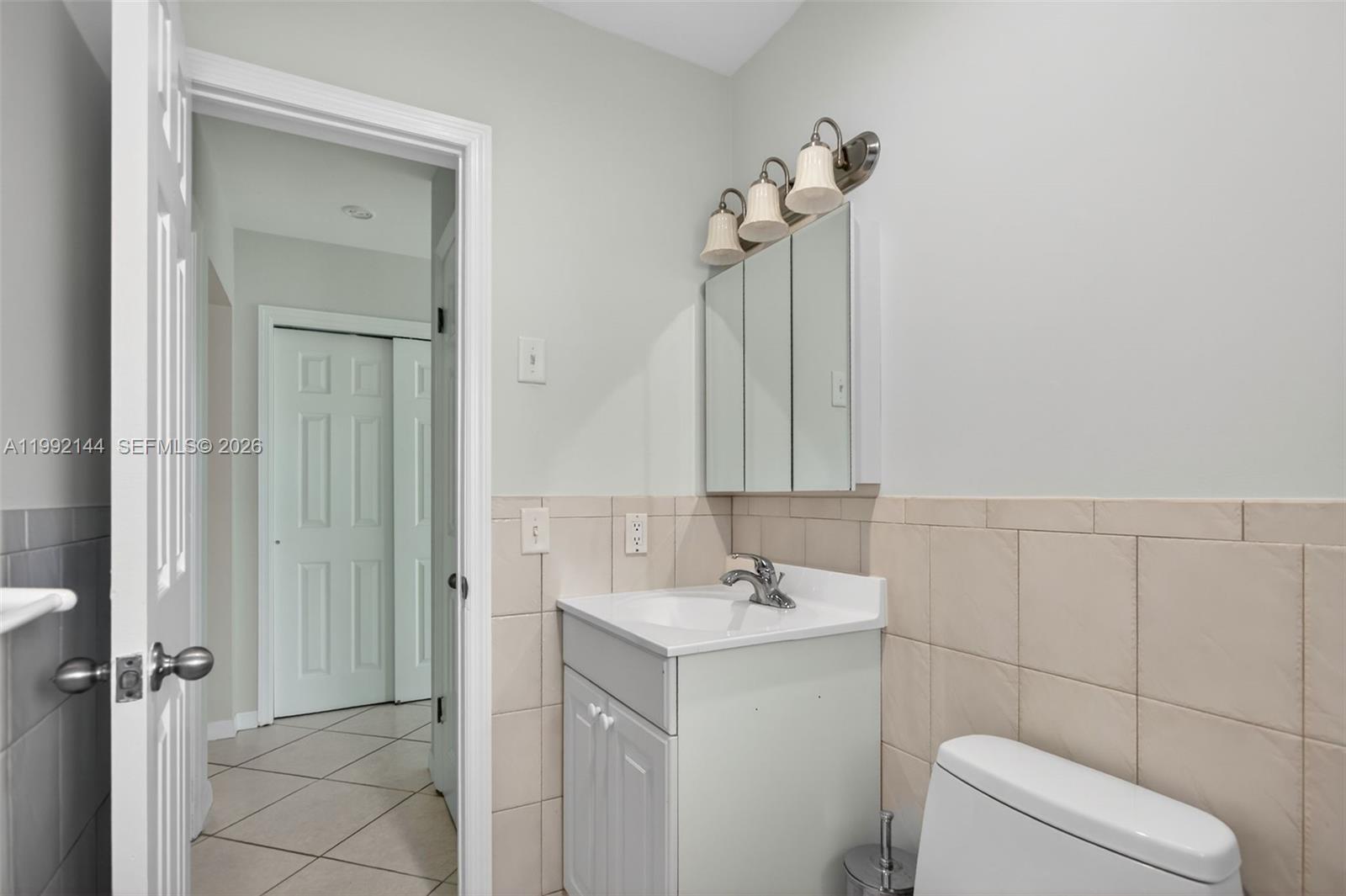   /  2729 кв.футов $ 2026-03-31 0 Фото