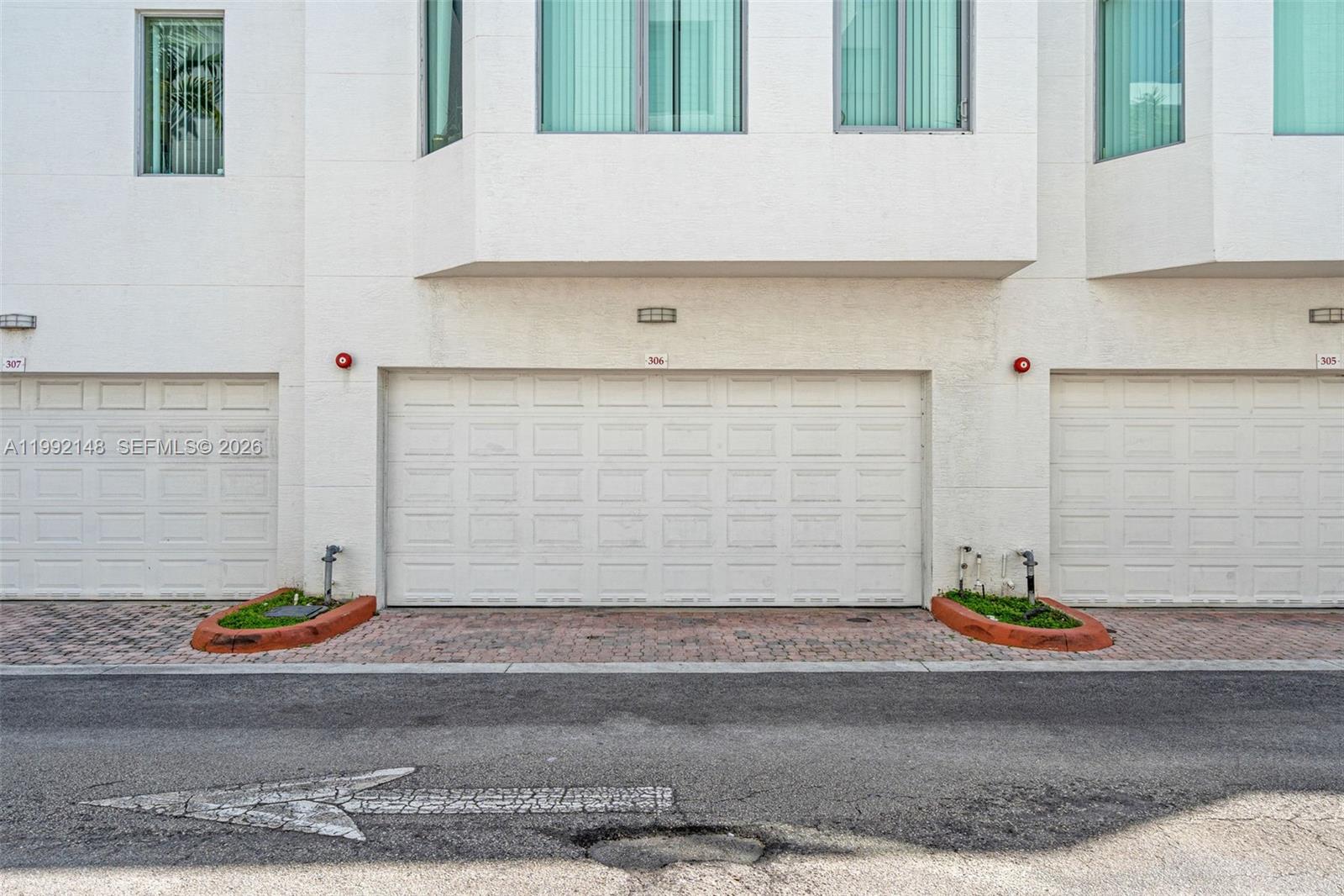 Photo of 2134 Van Buren St (2134), Hollywood, Florida, 33020 - Garage exterior