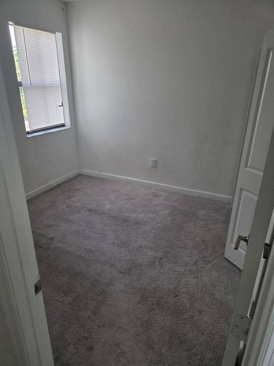 Ver detalles 23317 3 / 1545 sq. ft. $ 2026-04-19 0 foto