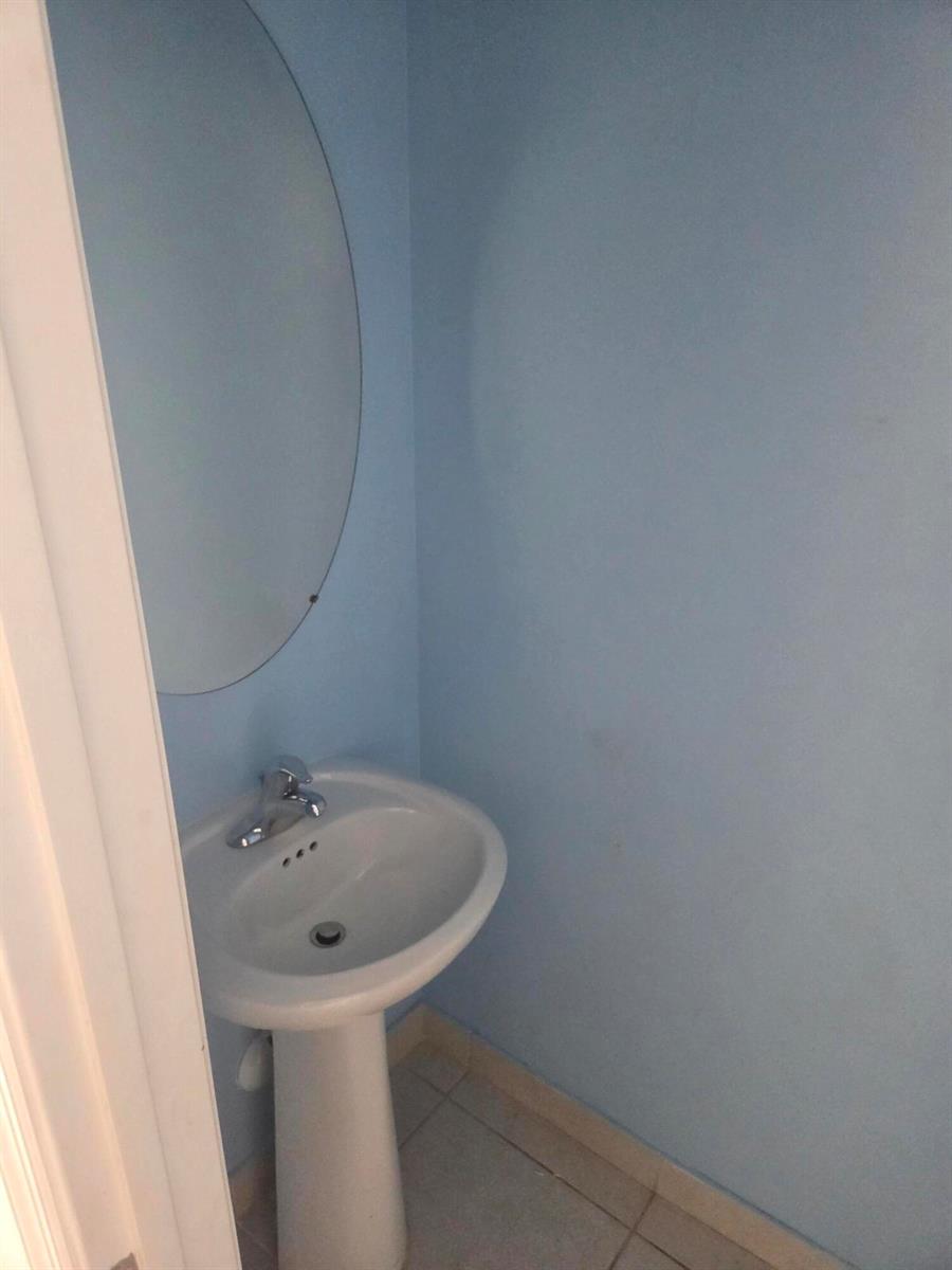 Ver detalles 23317 3 / 1545 sq. ft. $ 2026-04-19 0 foto