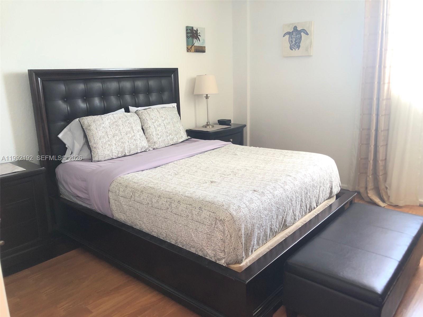 Photo of 3901 Ocean Dr  #15C, Hollywood, Florida, 33019 - queen bed