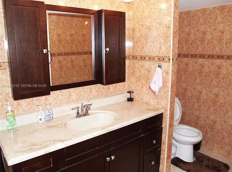 Photo of 1865 Ocean Dr  #2B, Hallandale Beach, Florida, 33009 - 