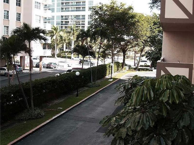 Photo of 1865 Ocean Dr  #2B, Hallandale Beach, Florida, 33009 - 