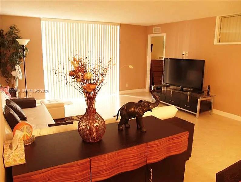 Photo of 1865 Ocean Dr  #2B, Hallandale Beach, Florida, 33009 - 