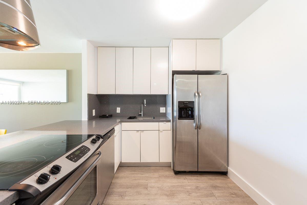 See details 210 1 / 2 991 sq. ft. $ 2026-04-23 0 Photo