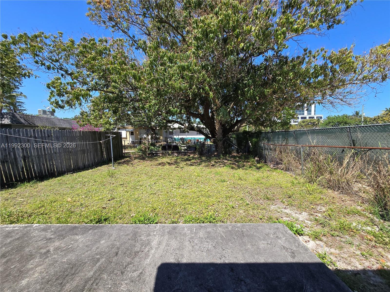   /  1819 кв.футов $ 2026-03-31 0 Фото