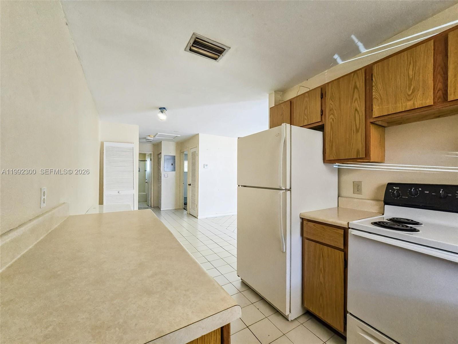   /  1819 кв.футов $ 2026-03-31 0 Фото