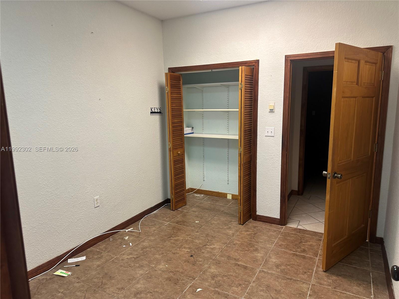   /   sq. ft. $ 2026-03-31 0 foto