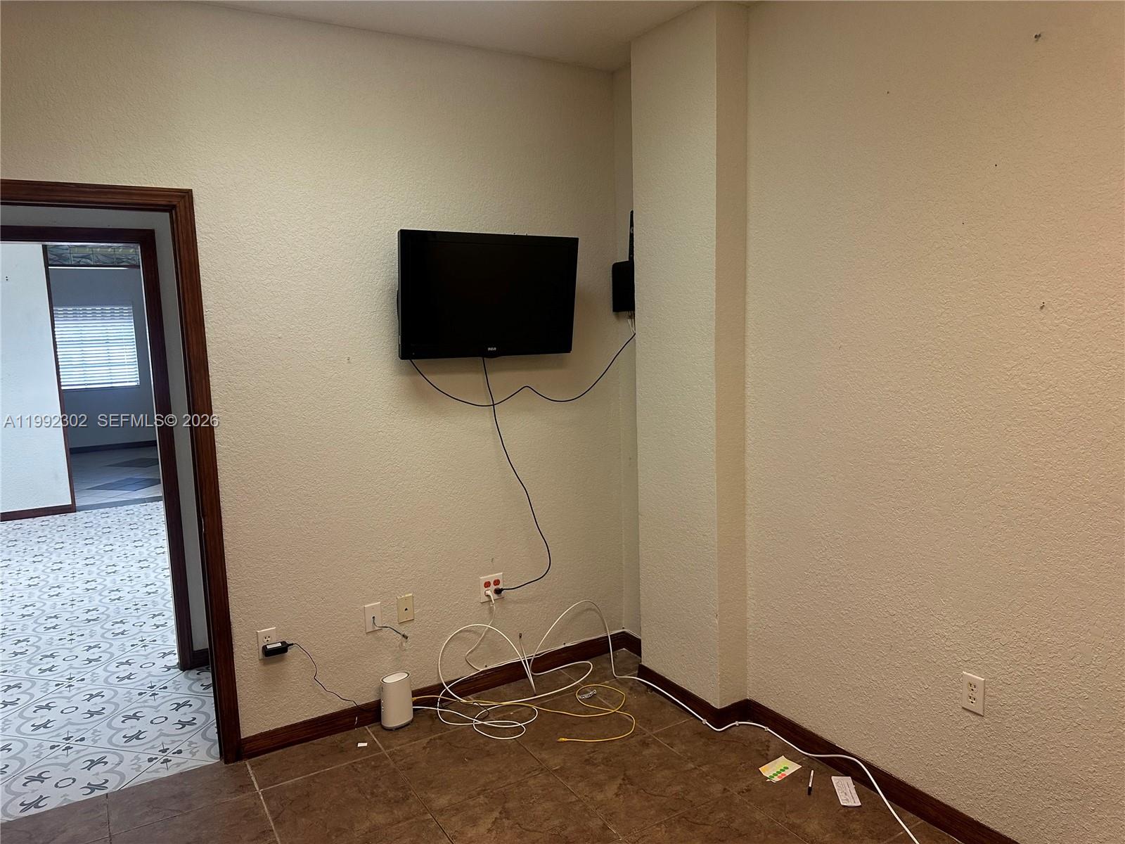   /   sq. ft. $ 2026-03-31 0 foto