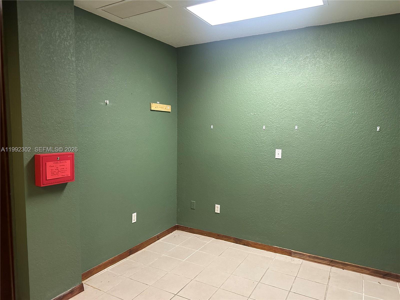   /   sq. ft. $ 2026-03-31 0 foto