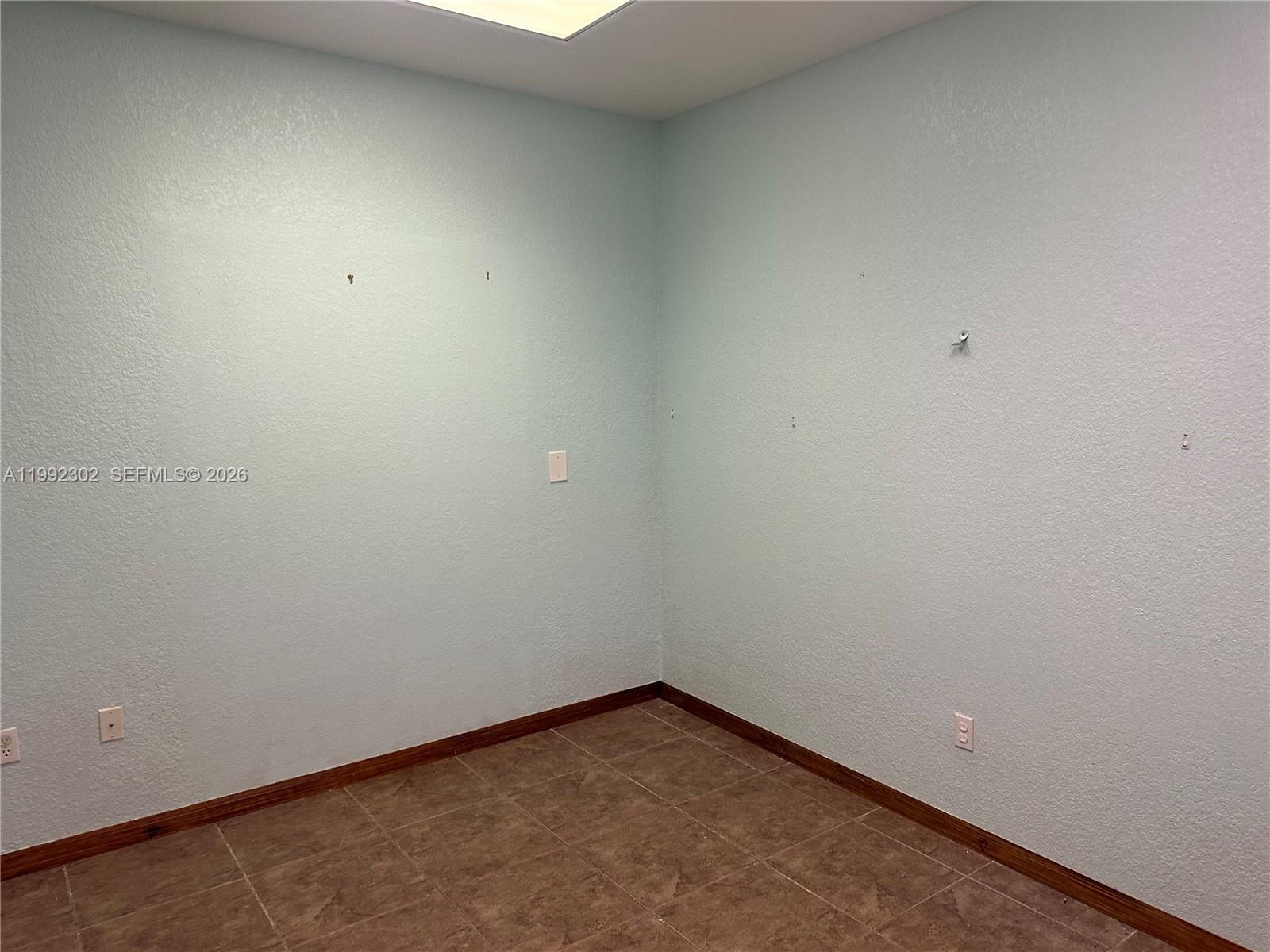   /   sq. ft. $ 2026-03-31 0 foto