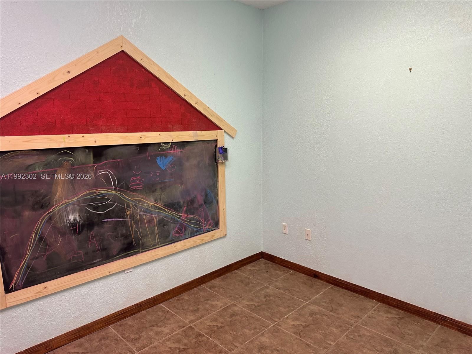   /   sq. ft. $ 2026-03-31 0 foto