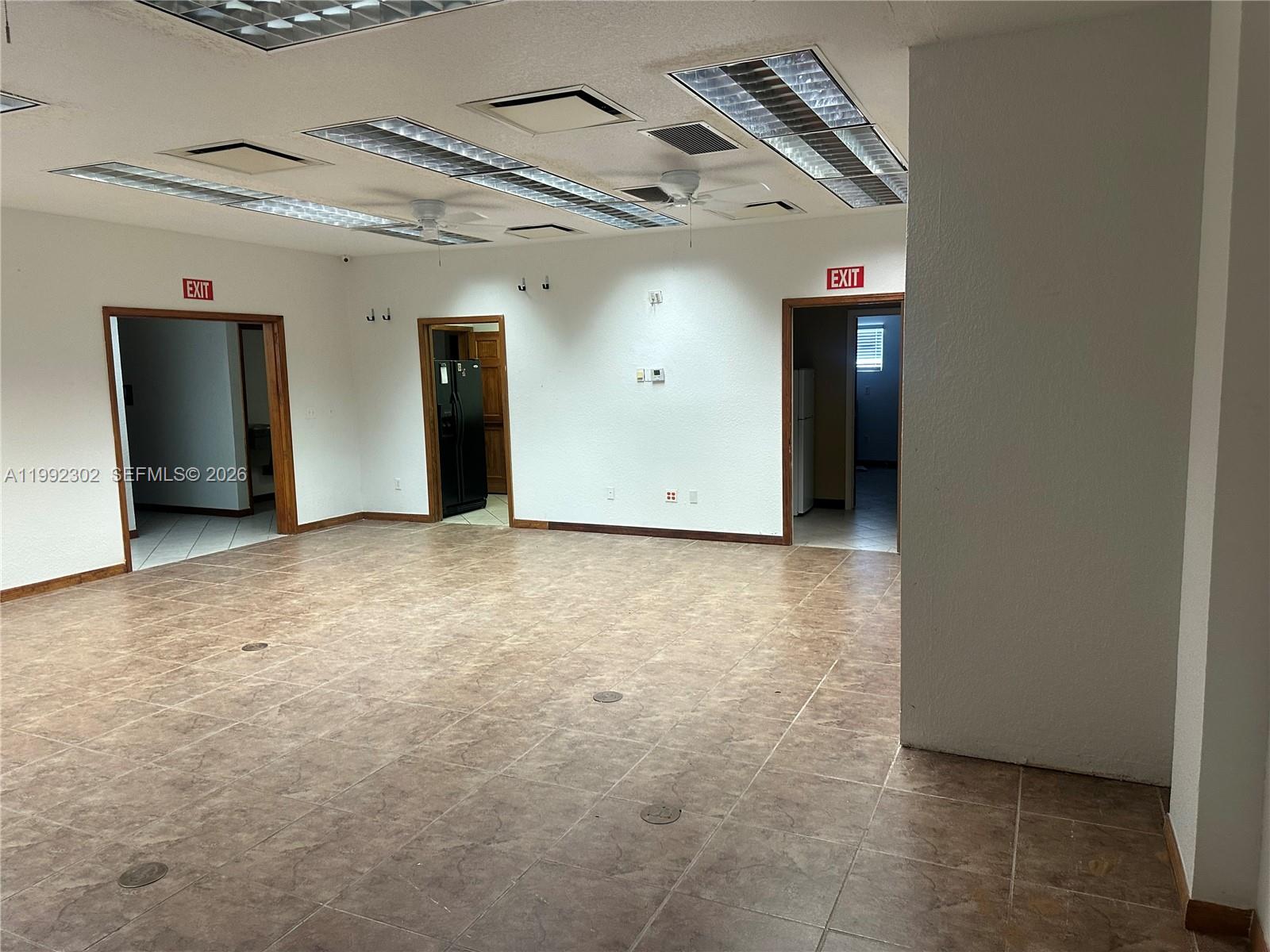   /   sq. ft. $ 2026-03-31 0 foto