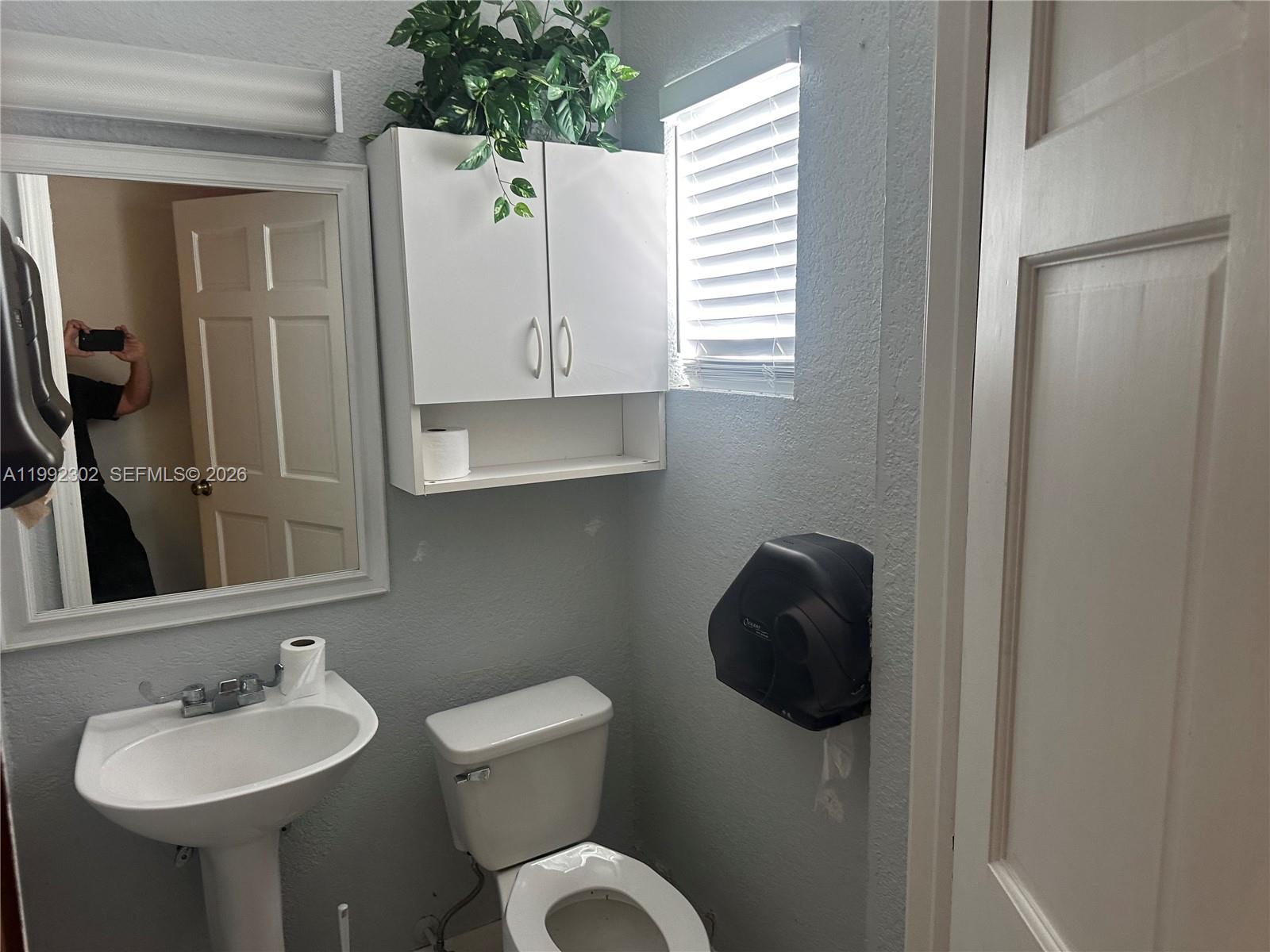   /   sq. ft. $ 2026-03-31 0 foto