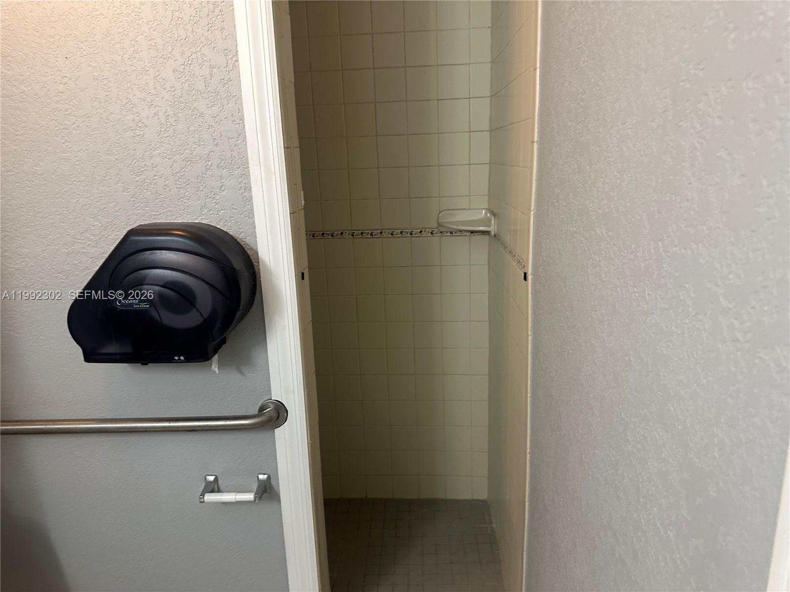   /   sq. ft. $ 2026-03-31 0 foto