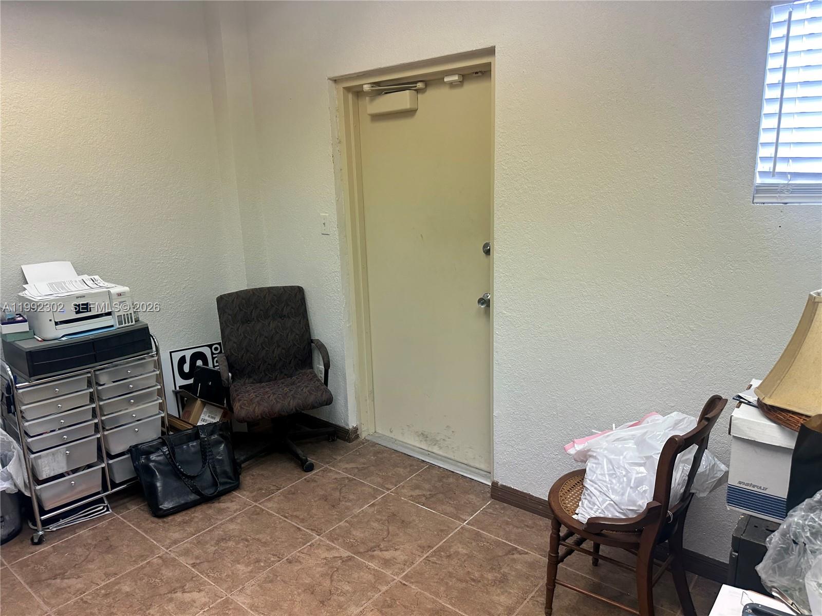   /   sq. ft. $ 2026-03-31 0 foto