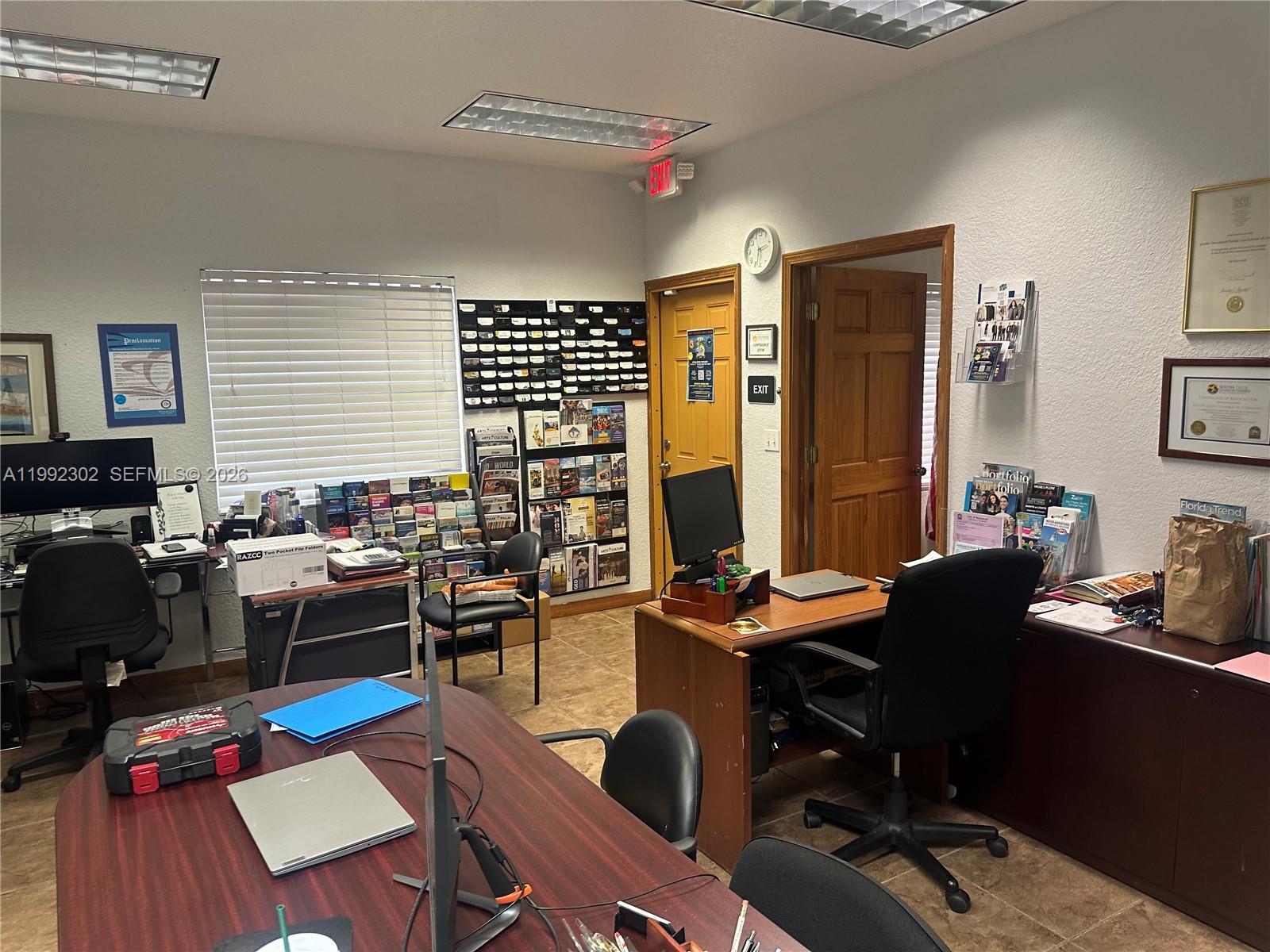   /   sq. ft. $ 2026-03-31 0 foto