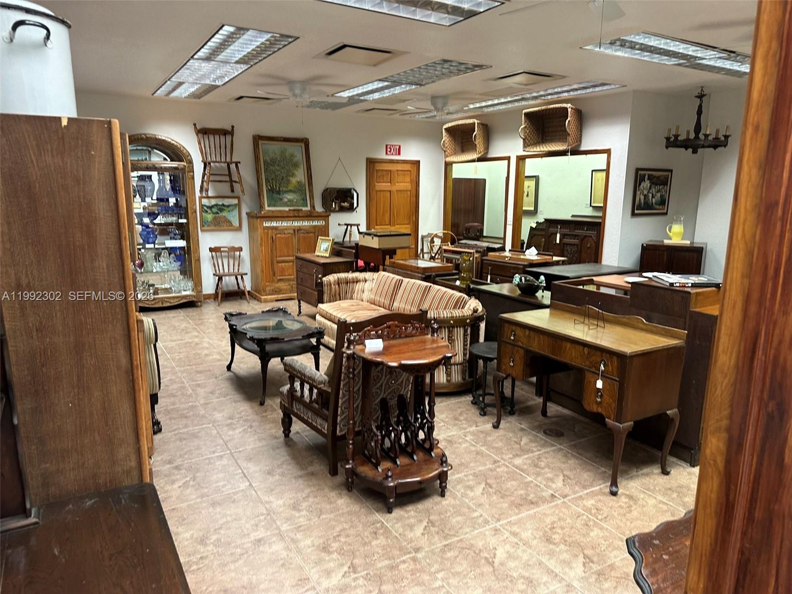   /   sq. ft. $ 2026-03-31 0 foto