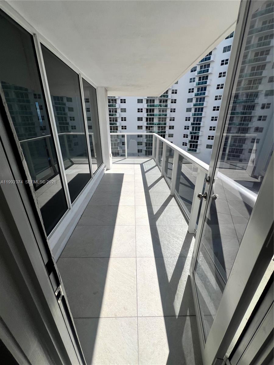 Photo of 2751 Ocean Dr  #508S, Hollywood, Florida, 33019 - 