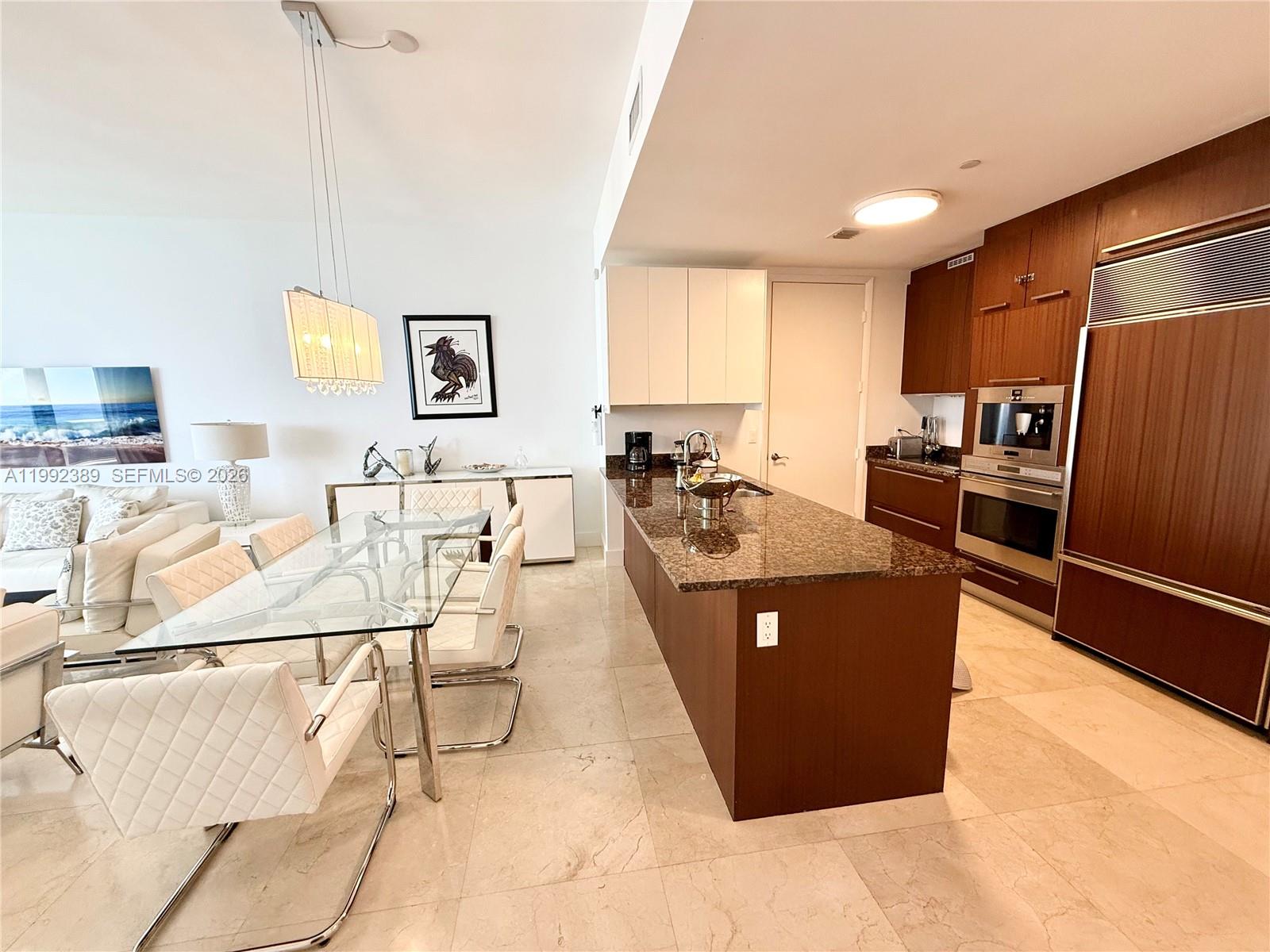 See details 2802 3 / 4 1979 sq. ft. $ 2026-05-27 0 Photo