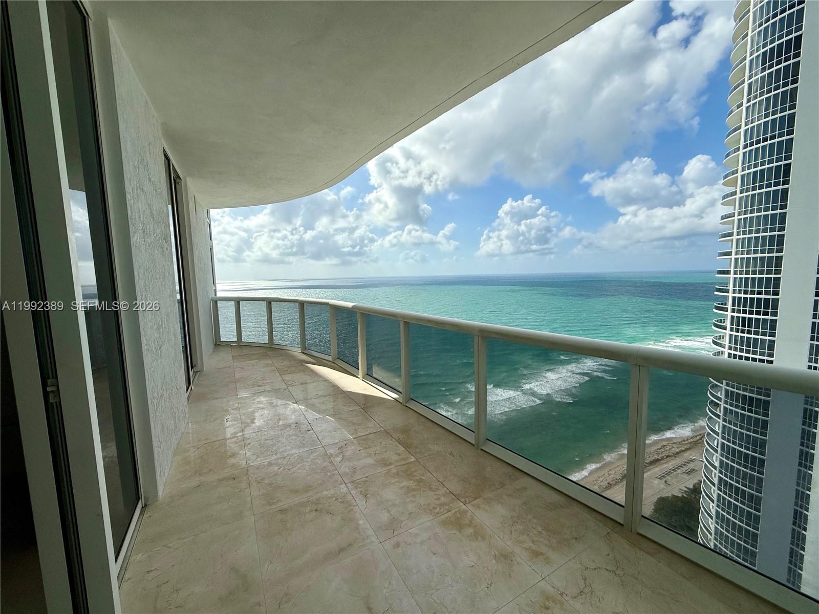 See details 2802 3 / 4 1979 sq. ft. $ 2026-05-27 0 Photo