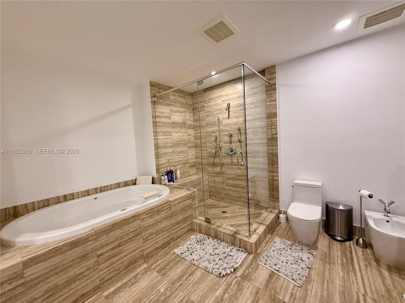 See details 2802 3 / 4 1979 sq. ft. $ 2026-05-27 0 Photo