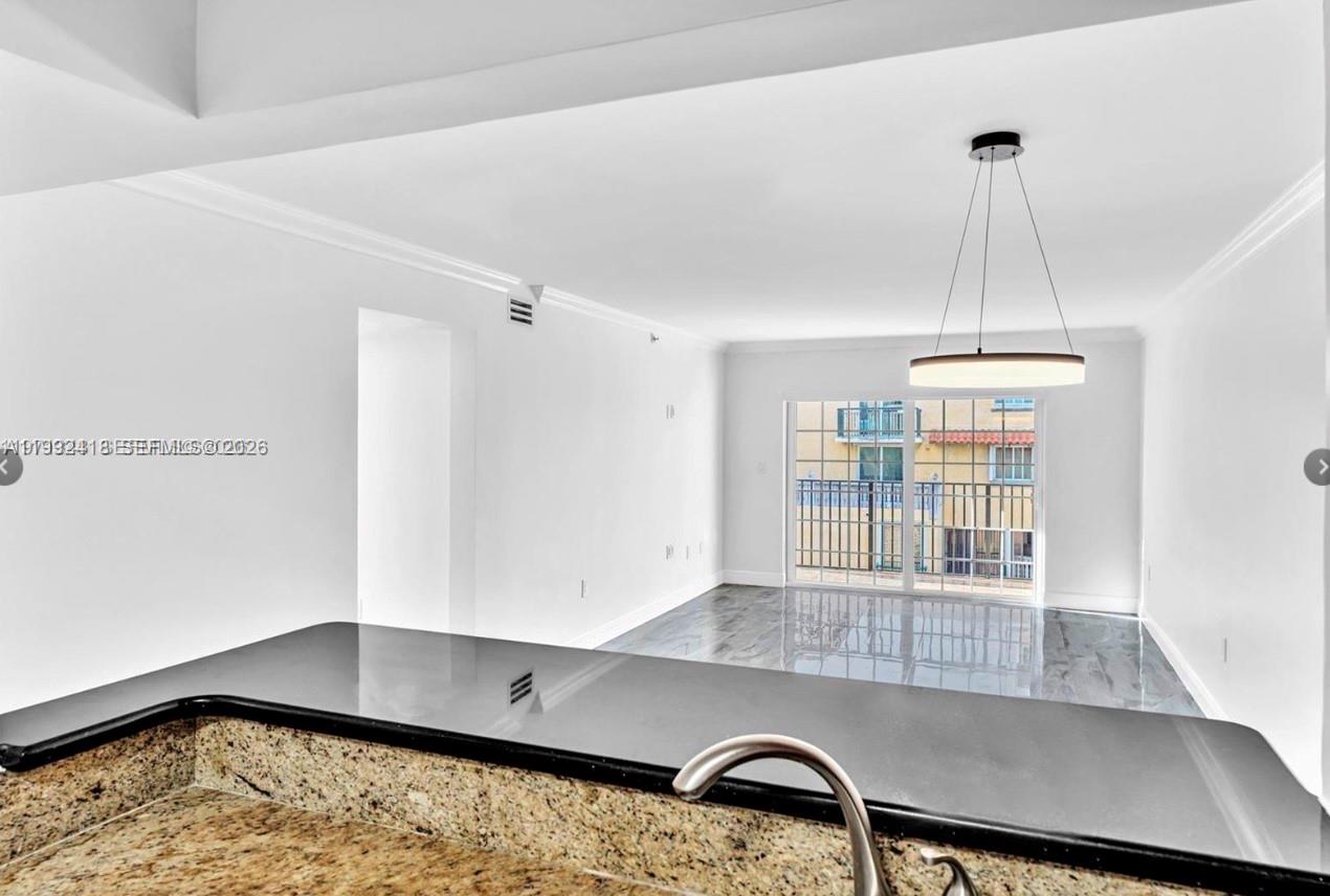 304 2 / 2 1160 sq. ft. $ 2026-03-31 0 Photo