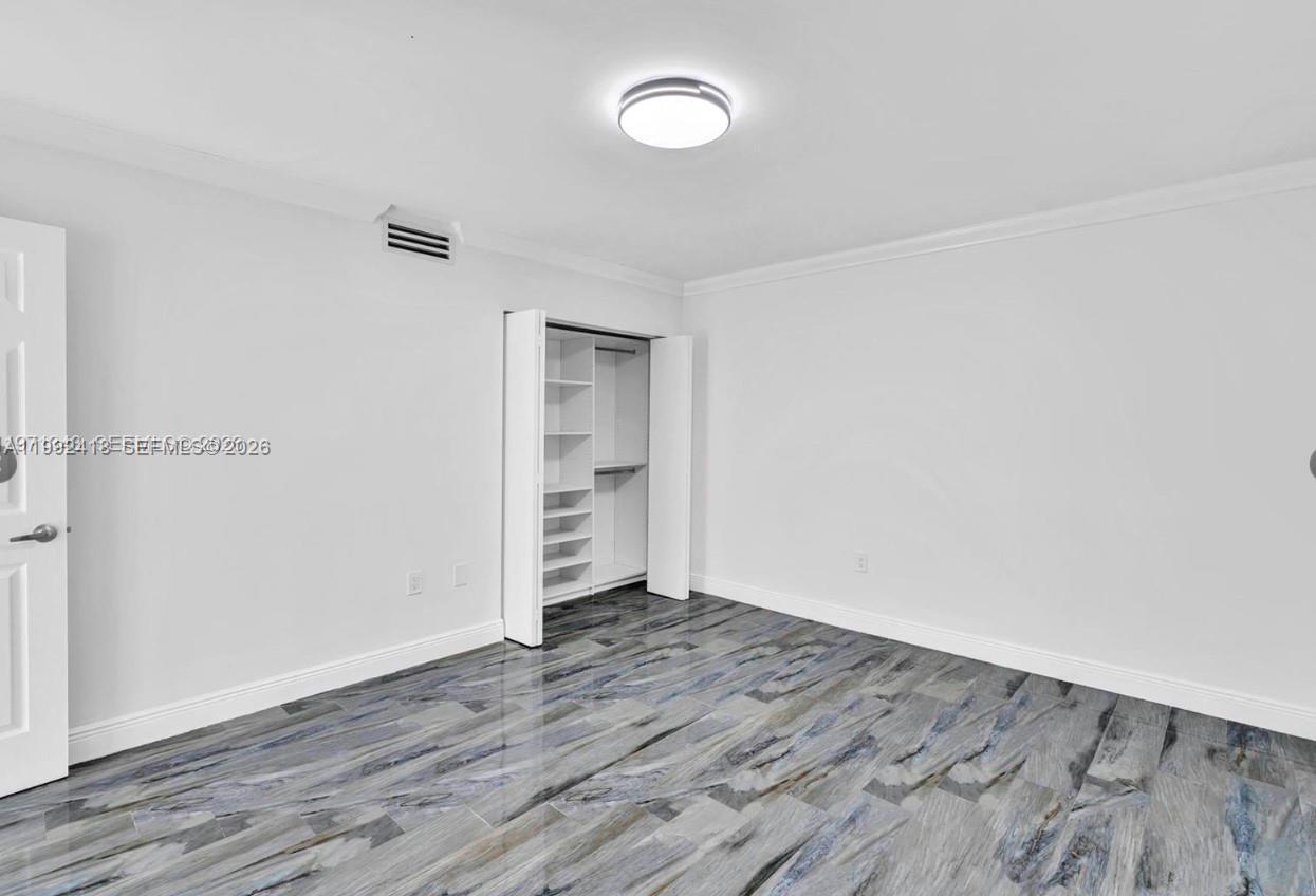 304 2 / 2 1160 sq. ft. $ 2026-03-31 0 Photo