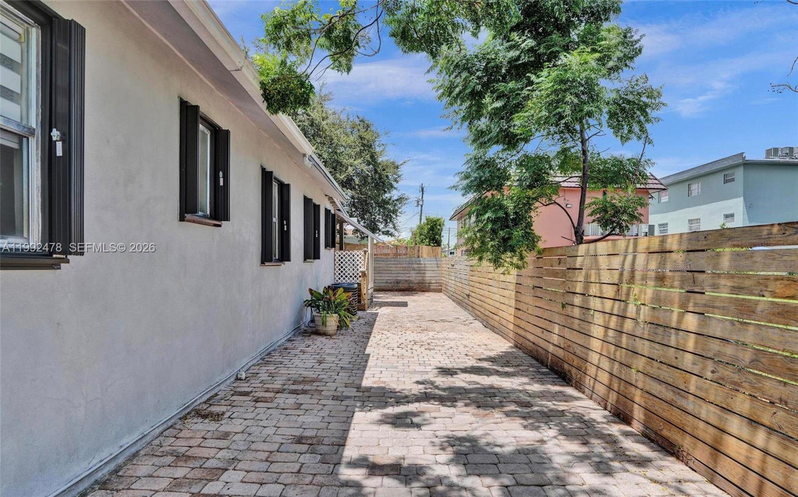   /  1544 кв.футов $ 2026-03-31 0 Фото