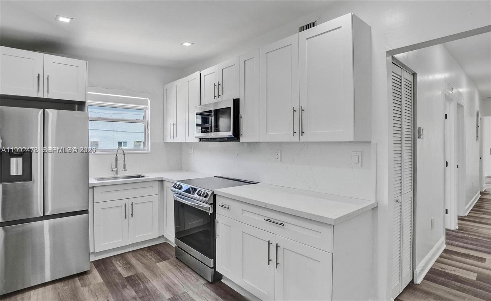   /  1544 кв.футов $ 2026-03-31 0 Фото