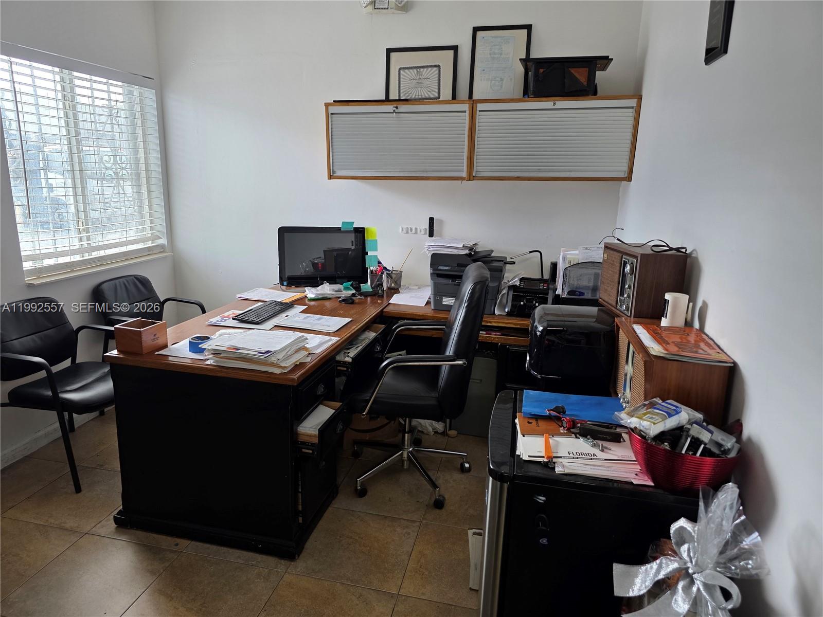 6  /   sq. ft. $ 2026-03-31 0 foto