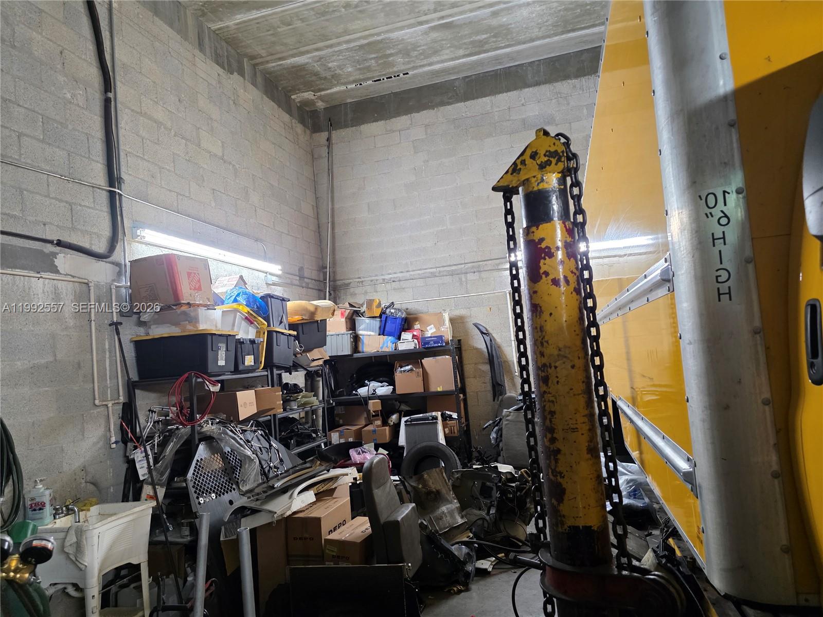 6  /   sq. ft. $ 2026-03-31 0 foto