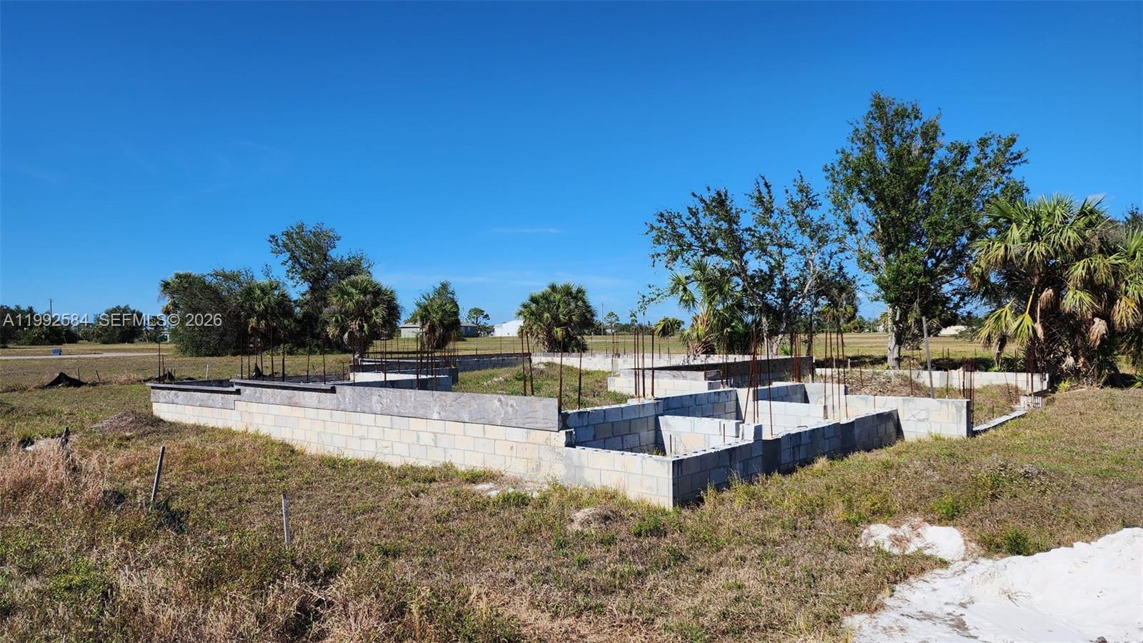 Ver detalles / sq. ft. $ 2026-03-31 0 foto
