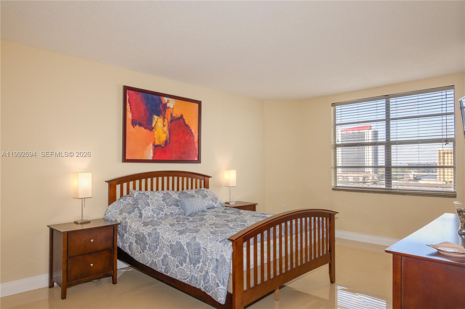 9F 2 / 2 1275 sq. ft. $ 2026-03-31 0 foto