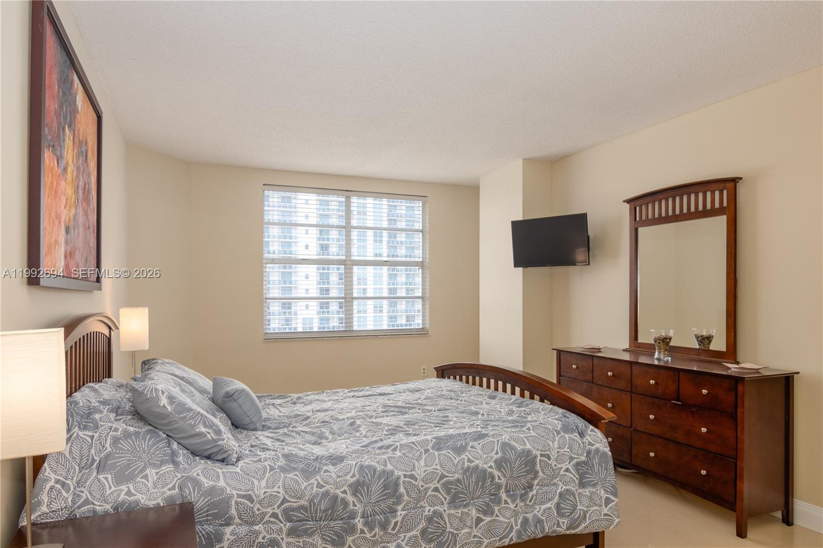 9F 2 / 2 1275 sq. ft. $ 2026-03-31 0 foto