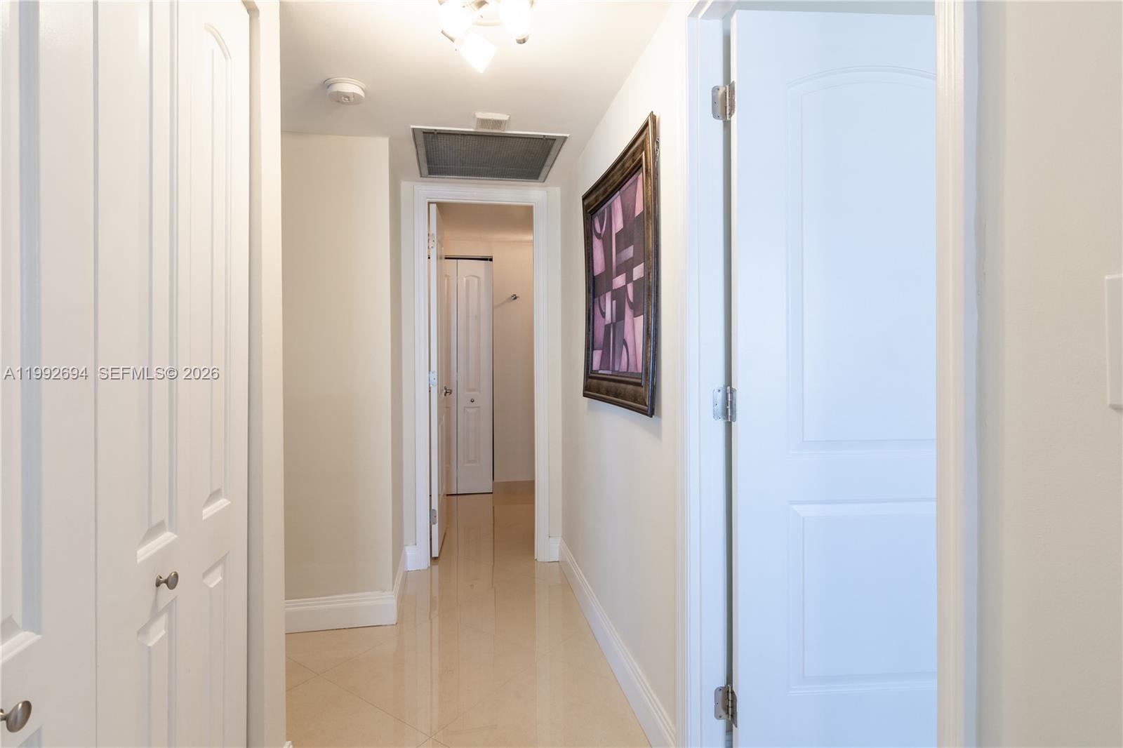 9F 2 / 2 1275 sq. ft. $ 2026-03-31 0 foto